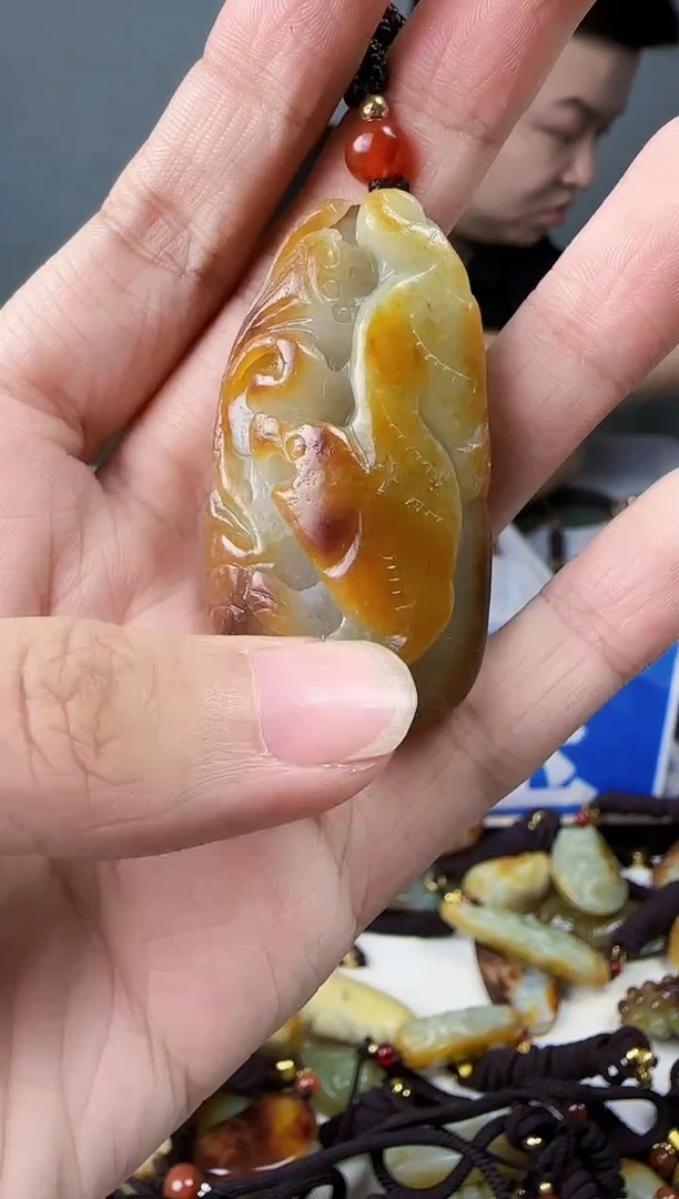 和田玉未镶嵌颈饰1