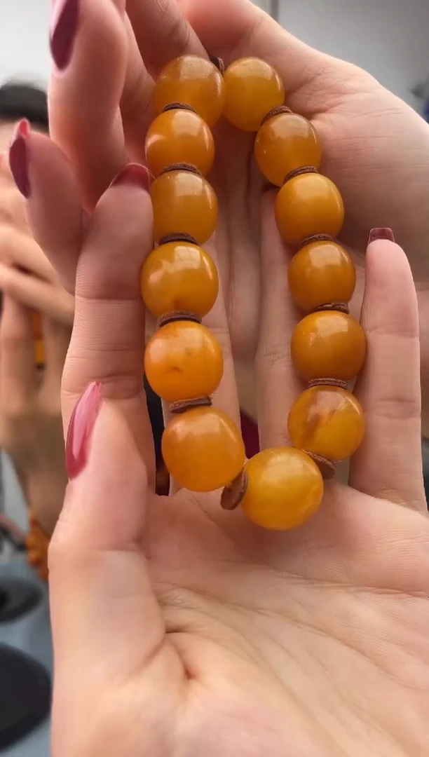 未镶嵌蜜蜡珠宝奇石假一罚十，029.15微瑕发一件