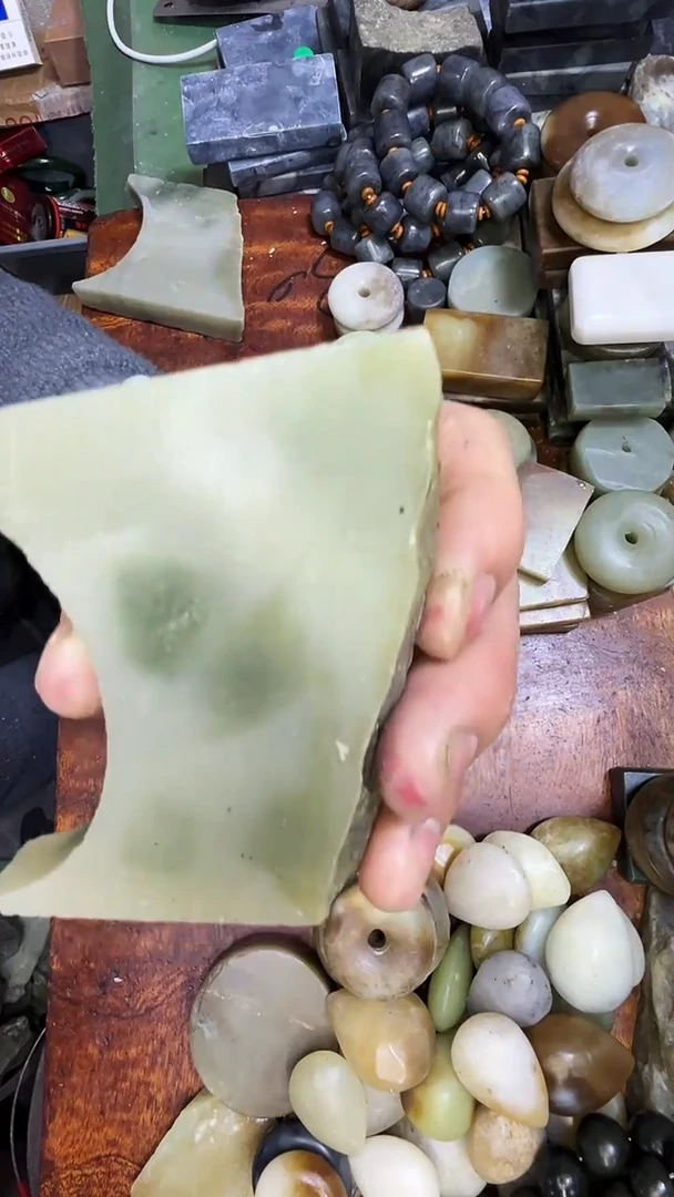 未镶嵌和田玉珠宝半成品1