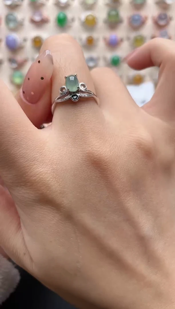 【闪购商品】翡翠戒指银S925镶嵌一物一证一礼盒