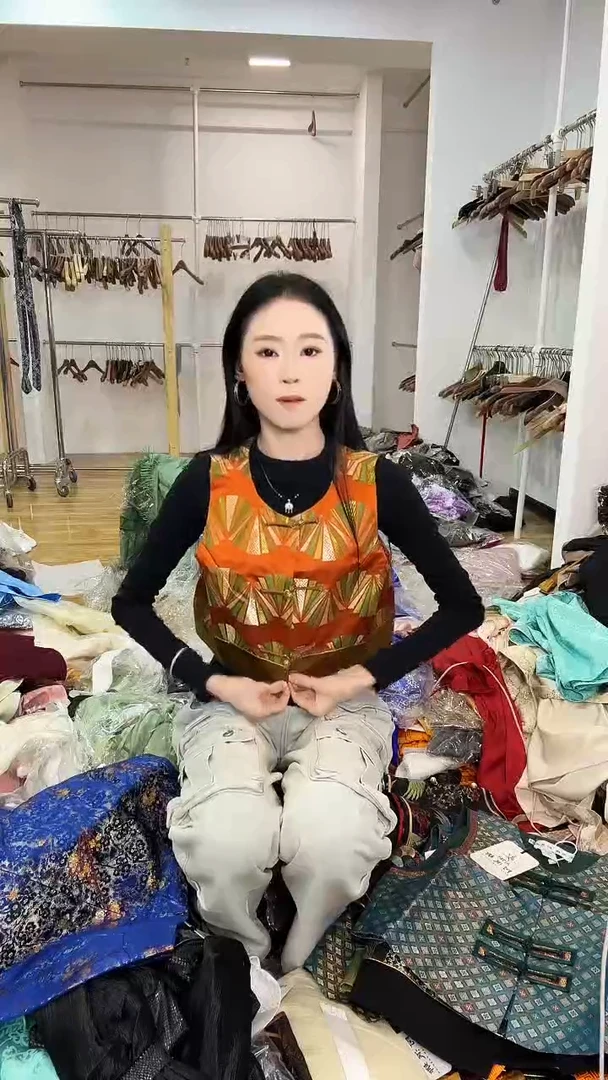 L码        105-115斤   马甲