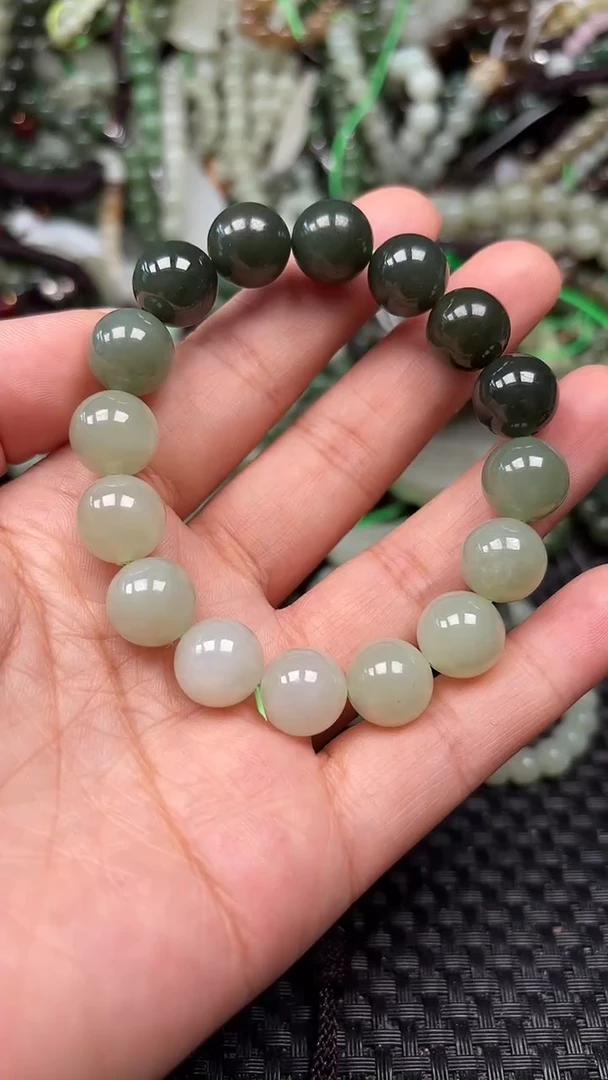 和田玉未镶嵌颈饰1