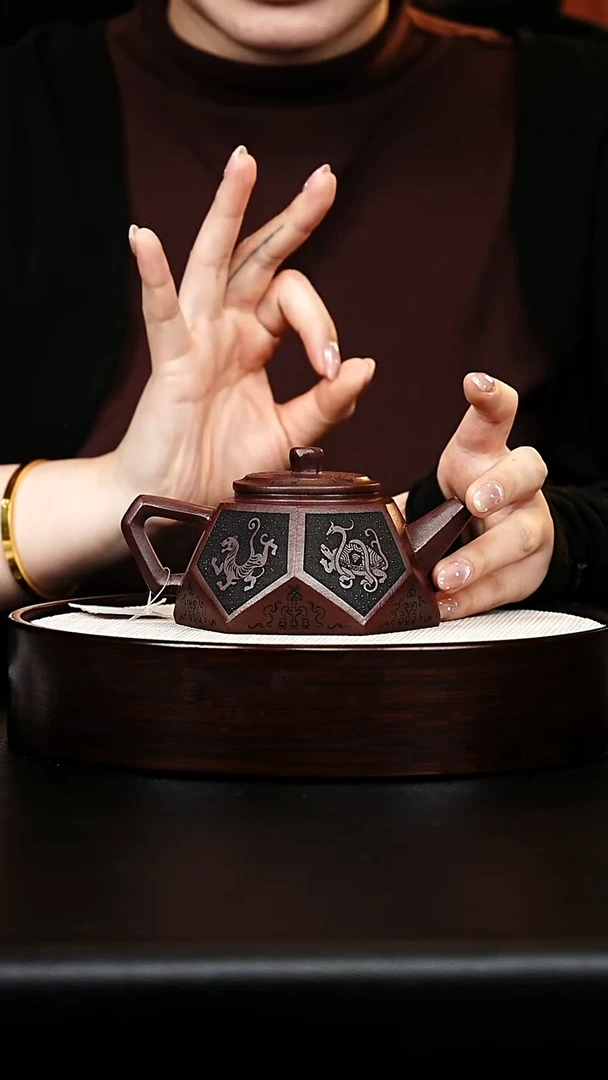 茶壶紫砂钻方壶