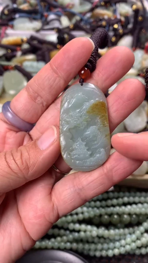 【闪购商品】和田玉颈饰未镶嵌多样性发货没有证书拍一发一有瑕