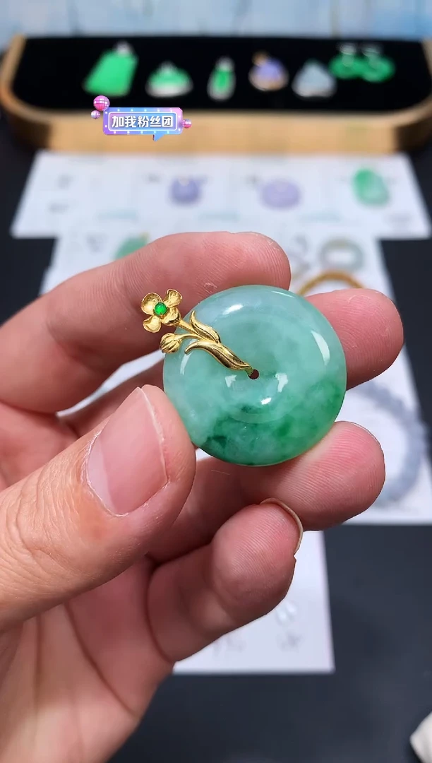 18K金镶嵌定制翡翠48小时鉴赏期 退货不扣服务费