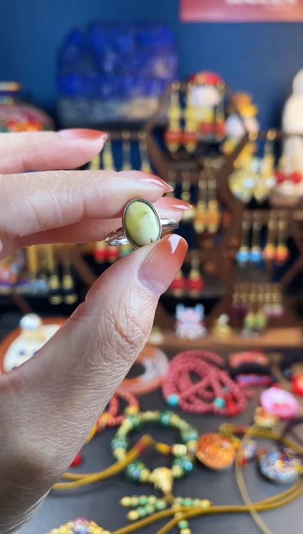 【闪购商品】蜜蜡戒指银S925镶嵌戒指