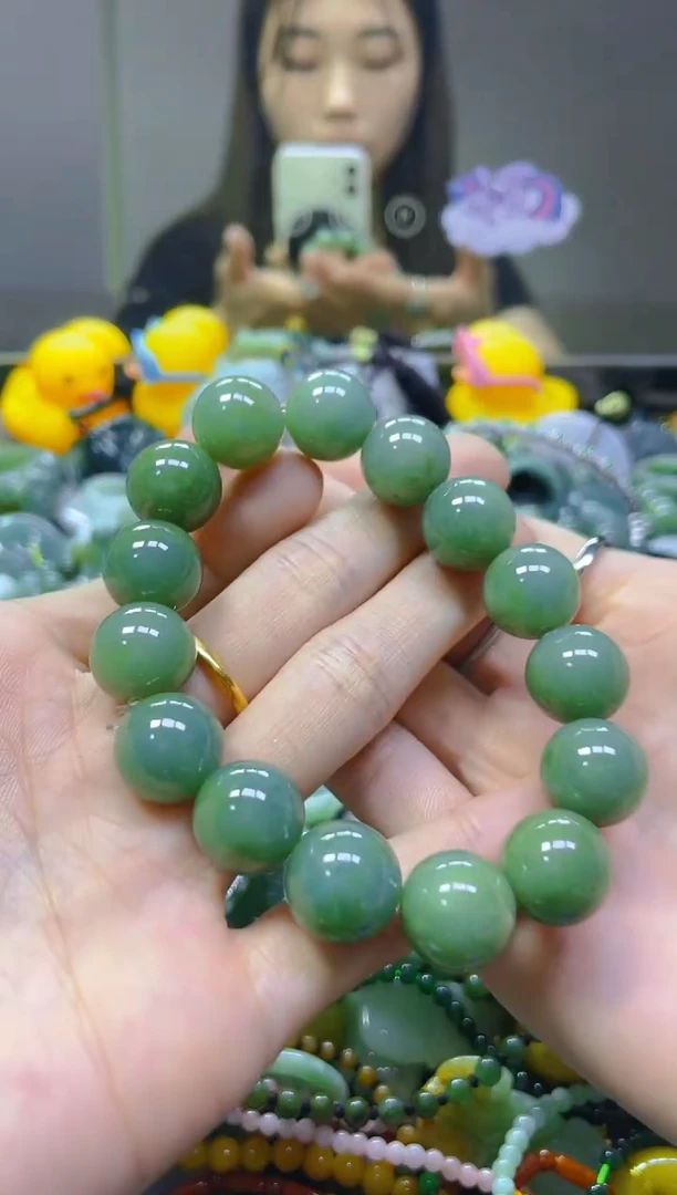 翡翠未镶嵌颈饰13MM/U/翡翠A货，一件需也是批发价