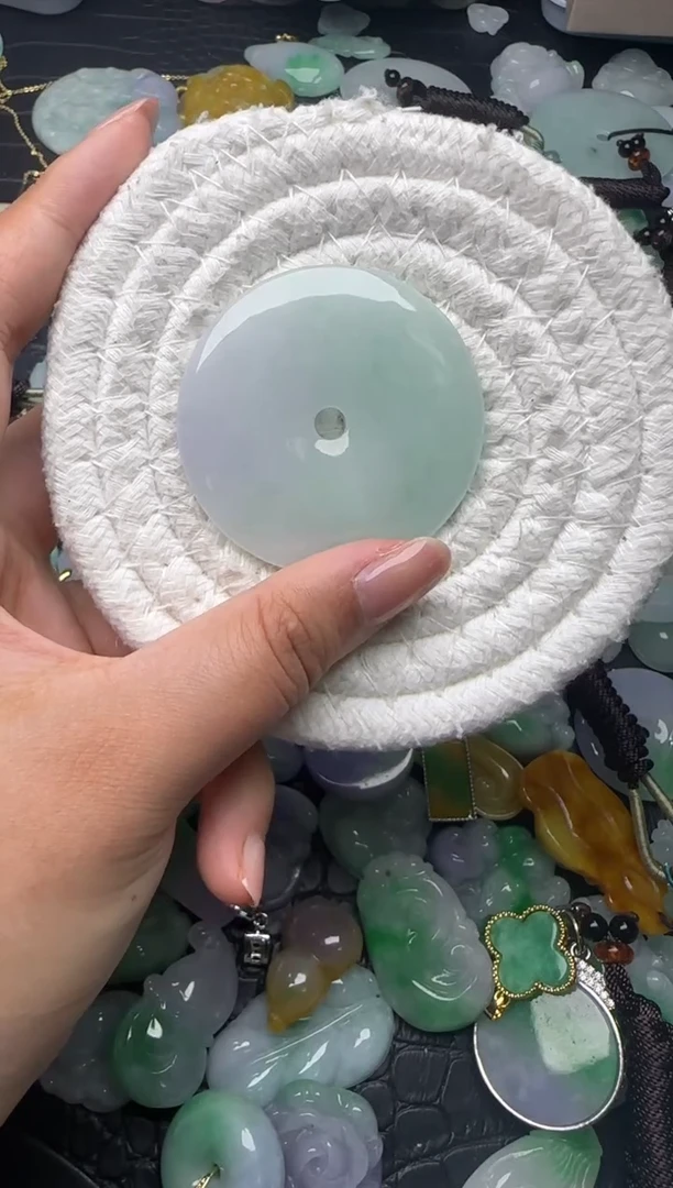 颈饰未镶嵌翡翠缅甸翡翠吊坠