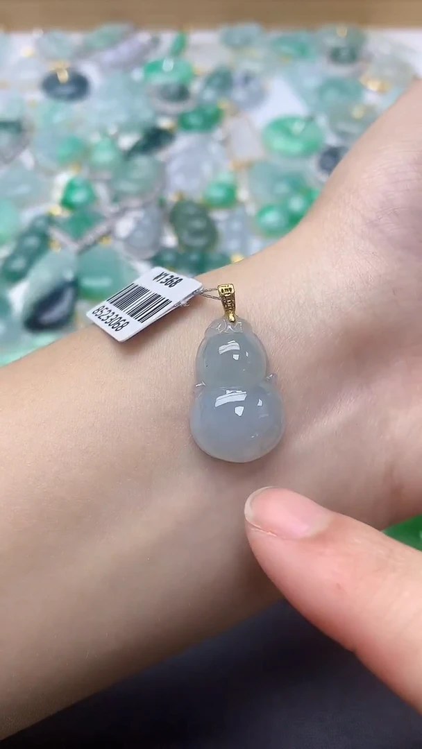 颈饰18K金镶嵌翡翠天然缅甸A货百元以上9元证书费自理