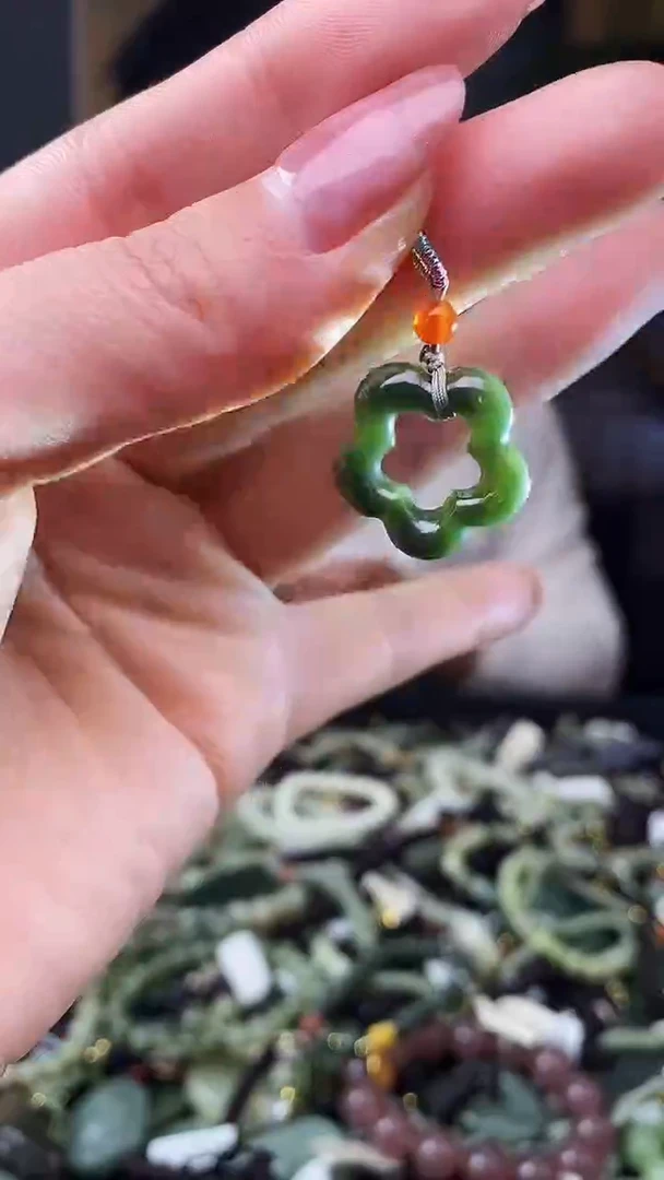 颈饰未镶嵌和田玉多样性发货，拍一发一