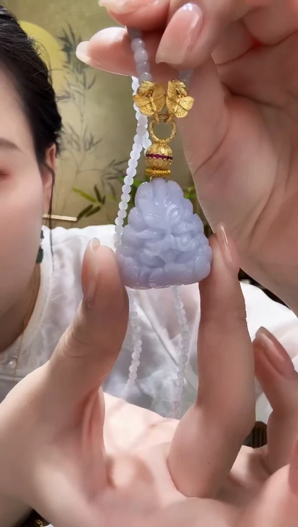 颈饰未镶嵌翡翠吊坠