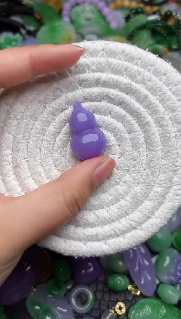 颈饰未镶嵌翡翠缅甸翡翠吊坠