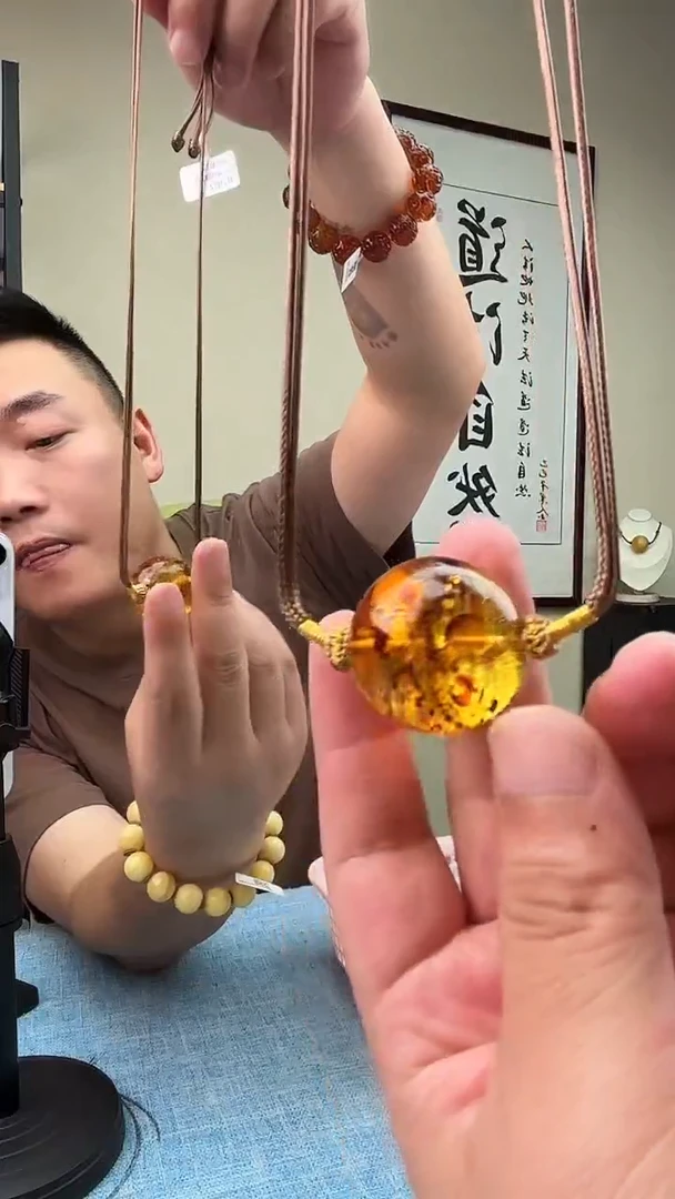 琥珀未镶嵌珠宝奇石差***行H13，假一罚十多样性发其一H