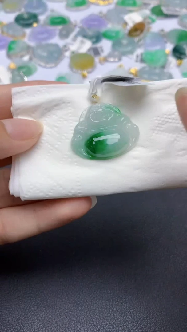 翡翠18K金镶嵌颈饰天然缅甸a货翡翠