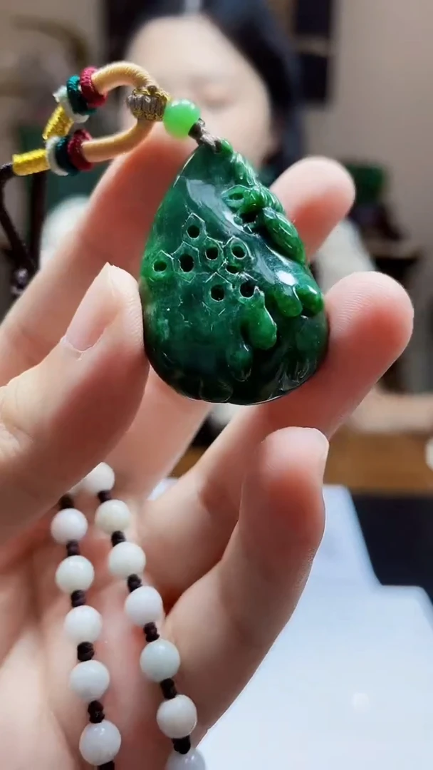未镶嵌定制翡翠吊坠30