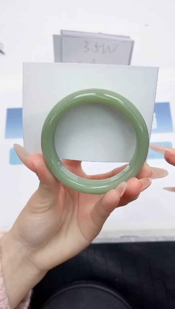 【闪购商品】石英质玉手镯未镶嵌L190-56.1