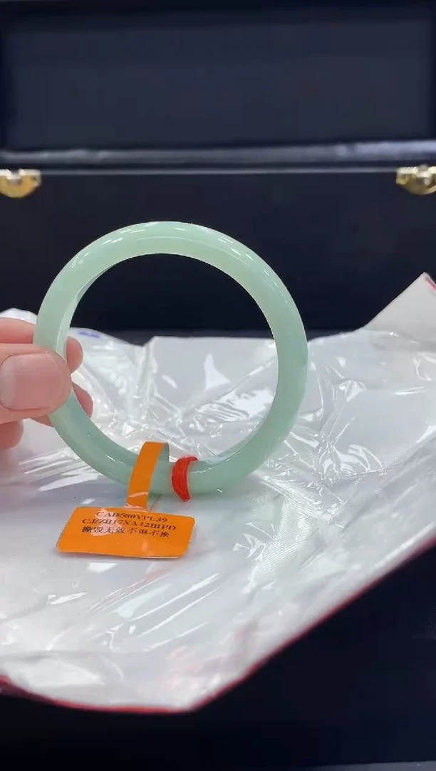 未镶嵌手镯翡翠翡翠手镯