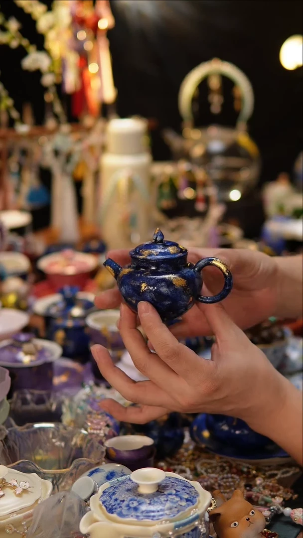 【闪购商品】蓝色大漆泡茶壶蓝色大漆泡茶壶