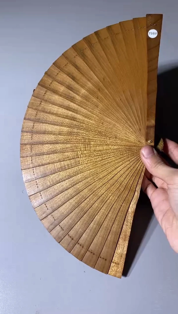 【闪购商品】金丝楠木雕798号18cm金丝楠木小叶桢楠扇子