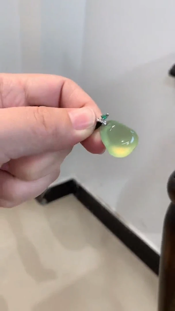 未镶嵌蛇纹石玉吊坠(不含链)福瓜