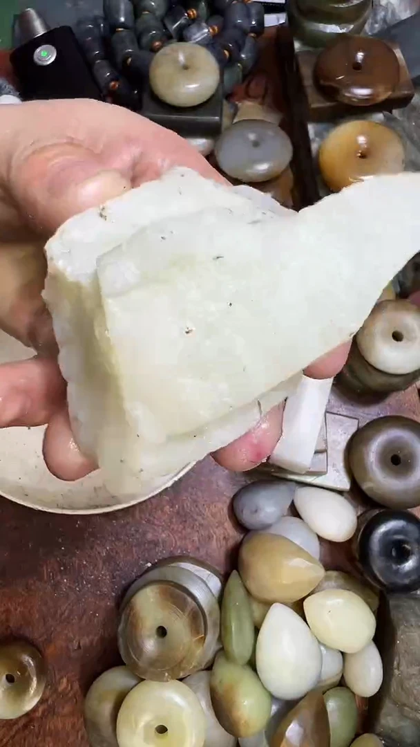 未镶嵌和田玉珠宝半成品1