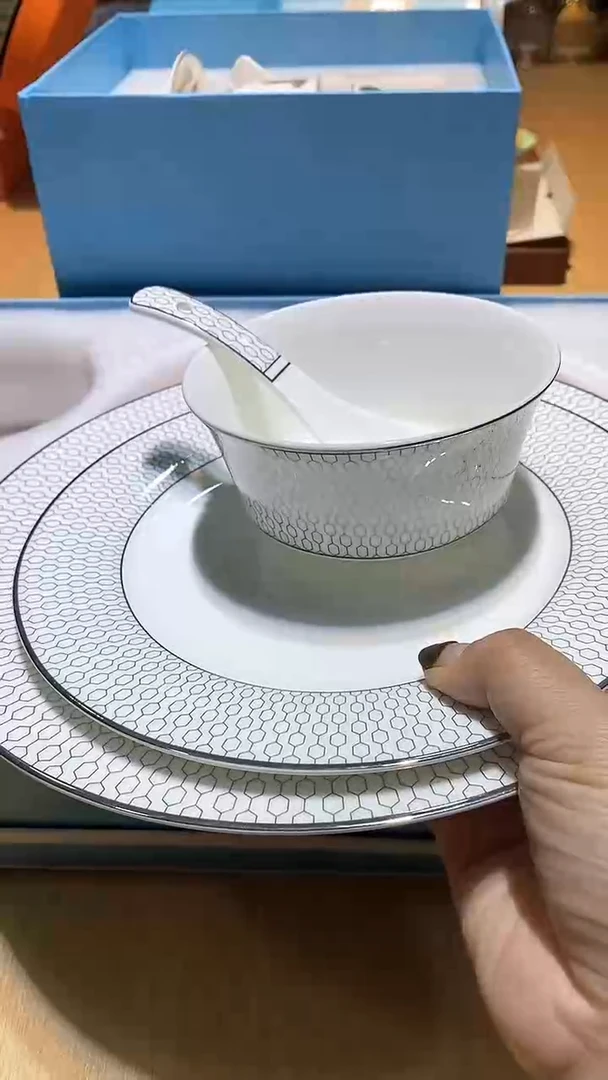 【闪购商品】瓷片锅碗瓢盆一件不剩