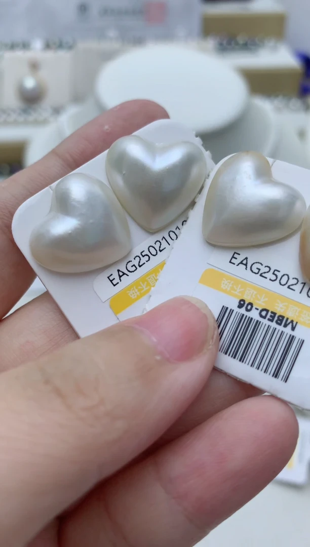 耳饰拼合珍珠（马贝珠）18K金镶嵌w62 多样性发其一