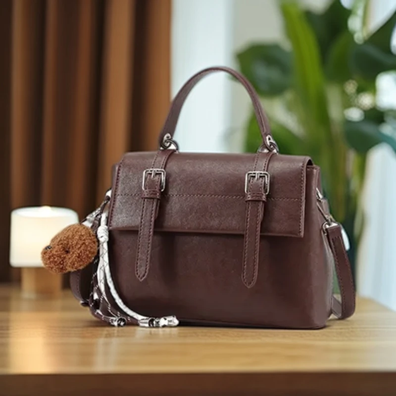 气质轻奢休闲时尚女士多功能双肩背包23361【赠挂件】