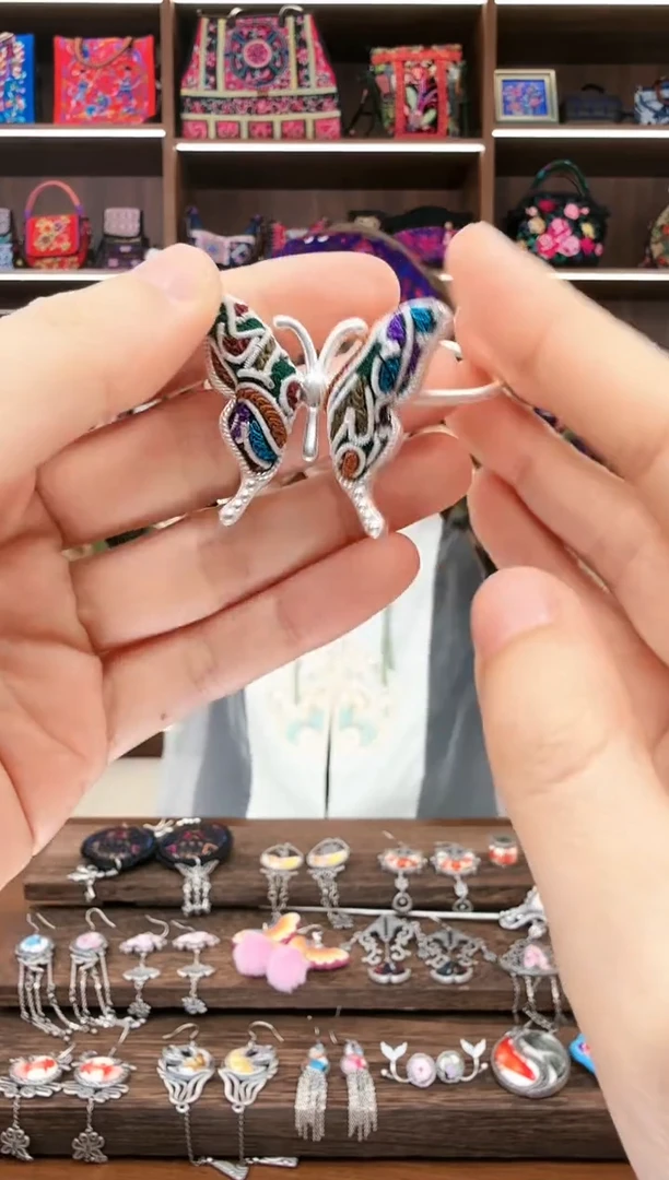 【闪购商品】织绣09蚩梦苗族古绣