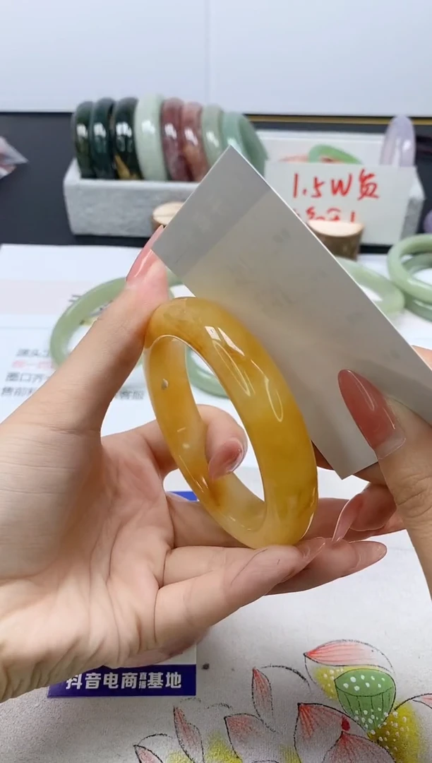 【闪购商品】石英质玉手镯未镶嵌195/62.3