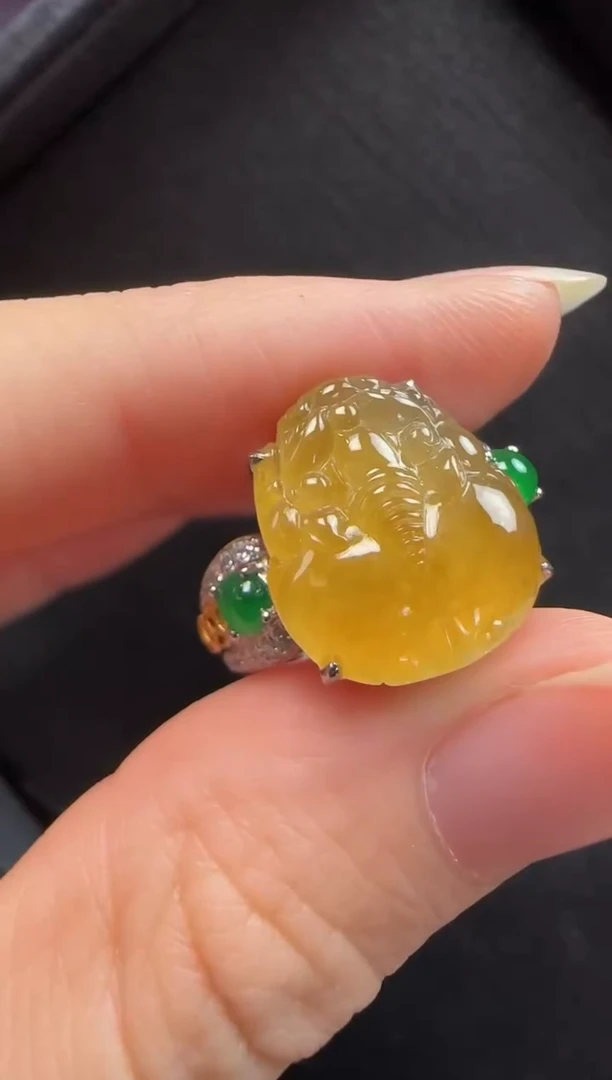 18K金镶嵌戒指翡翠436貔貅一枚