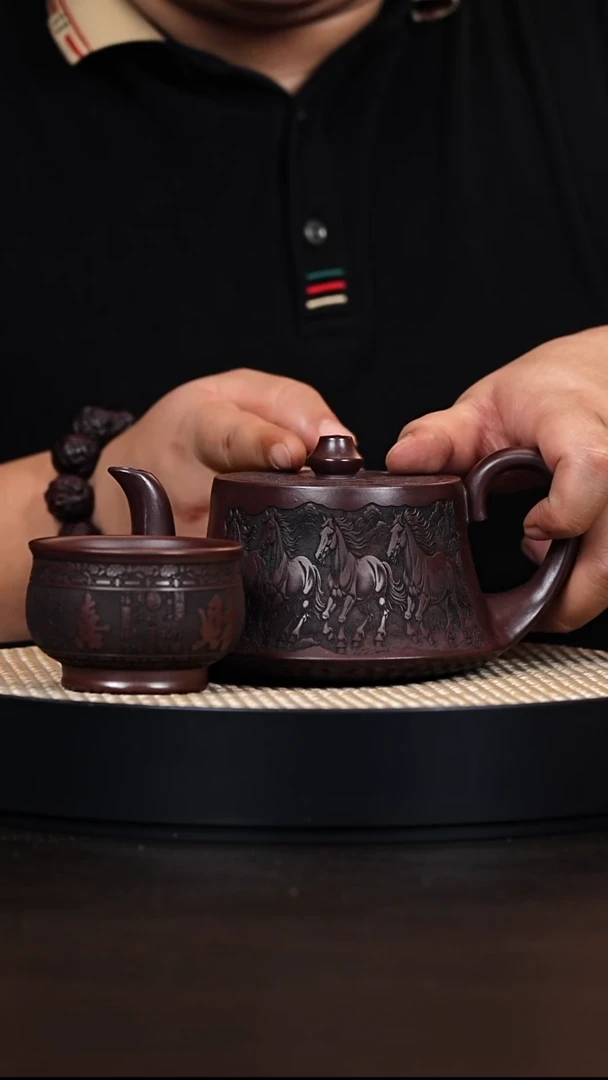 茶壶紫砂曲壶 石红