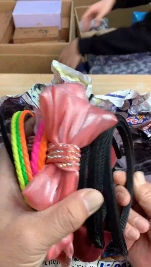 塑料默认微瑕，no退no换，介意勿拍 默认