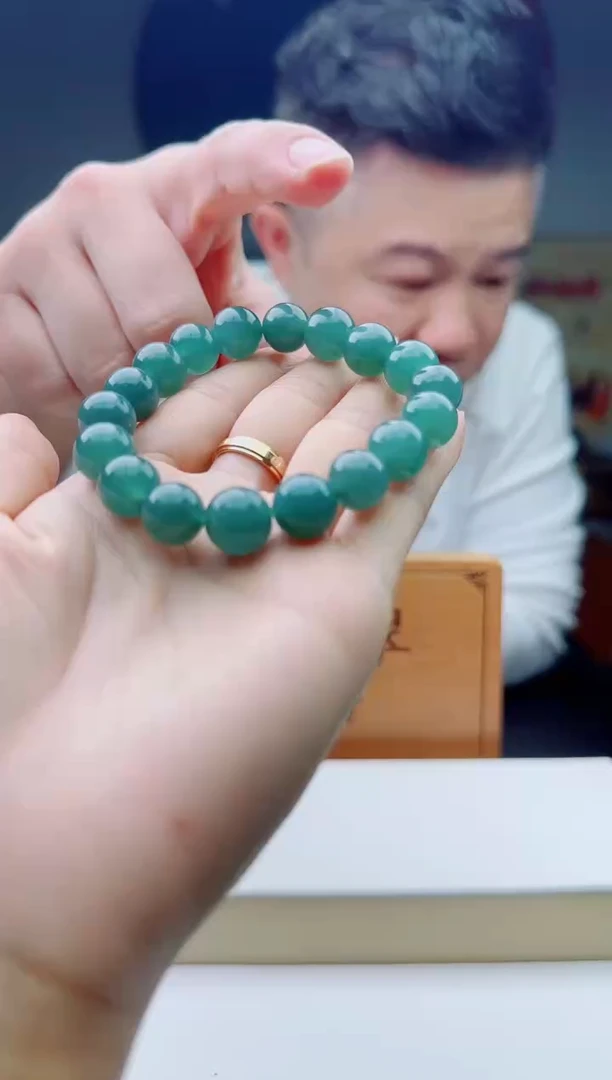 颈饰未镶嵌翡翠多样性发其一