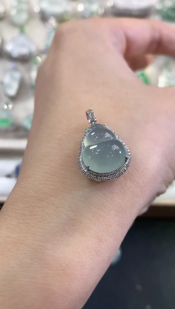 翡翠18K金镶嵌吊坠(不含链)C18