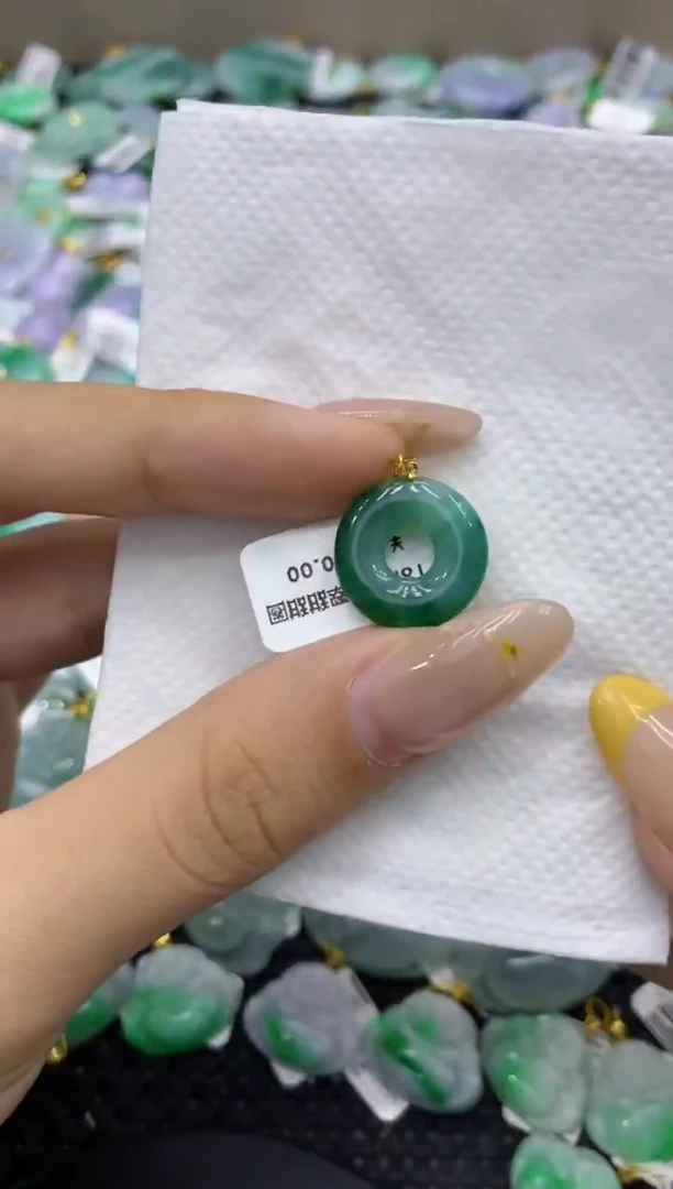 颈饰18K金镶嵌翡翠天然缅甸翡翠A货