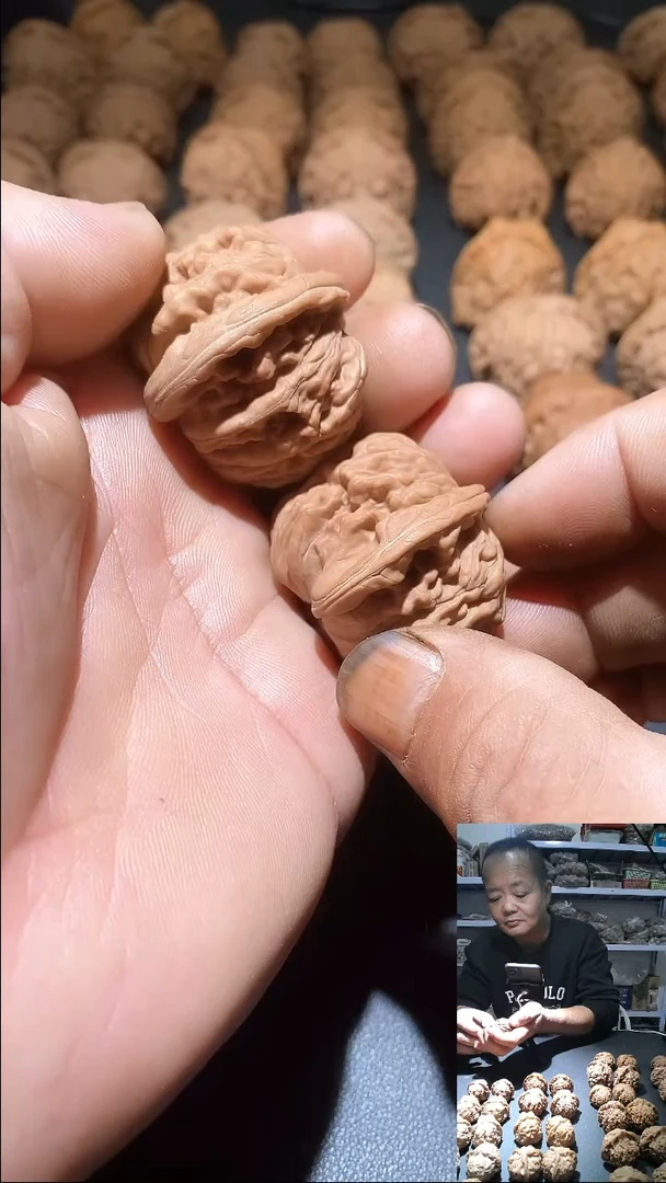 吊坠文玩核桃恐****康po