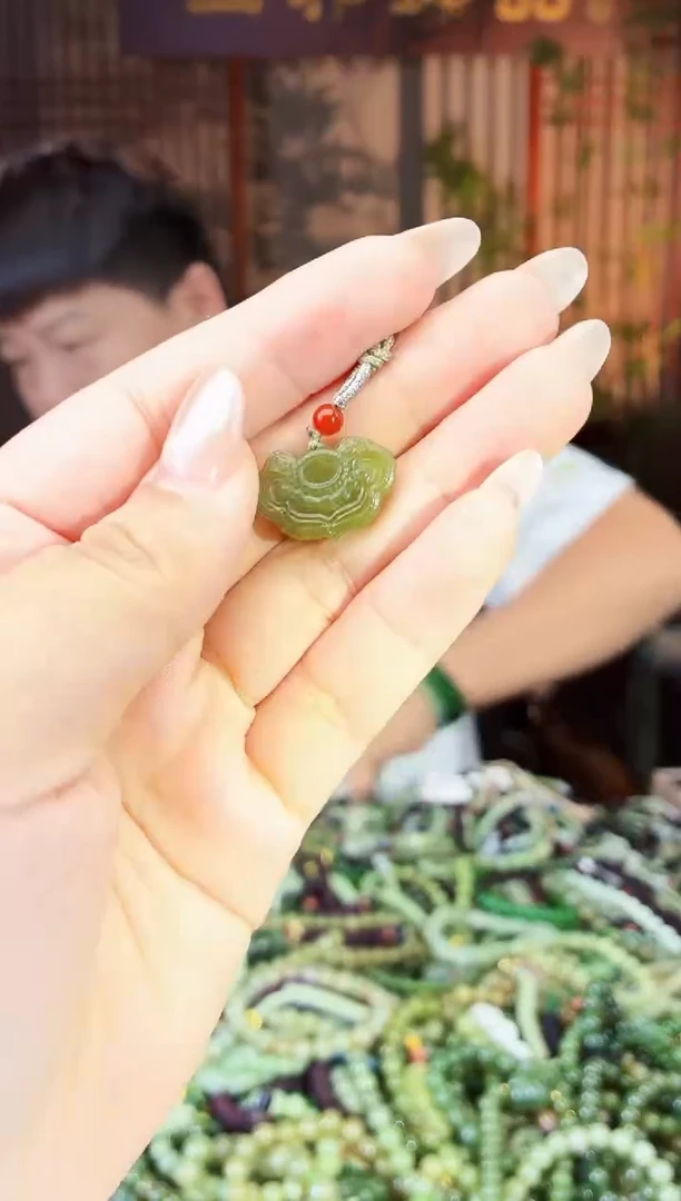 颈饰未镶嵌和田玉多样性发货拍一发一