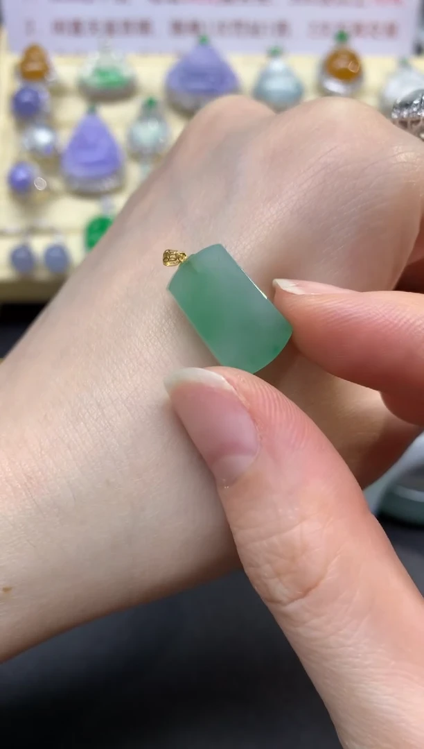 翡翠18K金镶嵌吊坠(不含链)吊坠|300+30