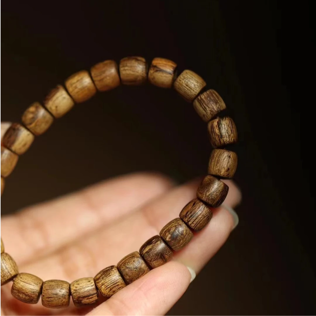 野生越南芽庄5A雷法留疤白棋沉香沉水8*7单圈手串（纹理随机发其一