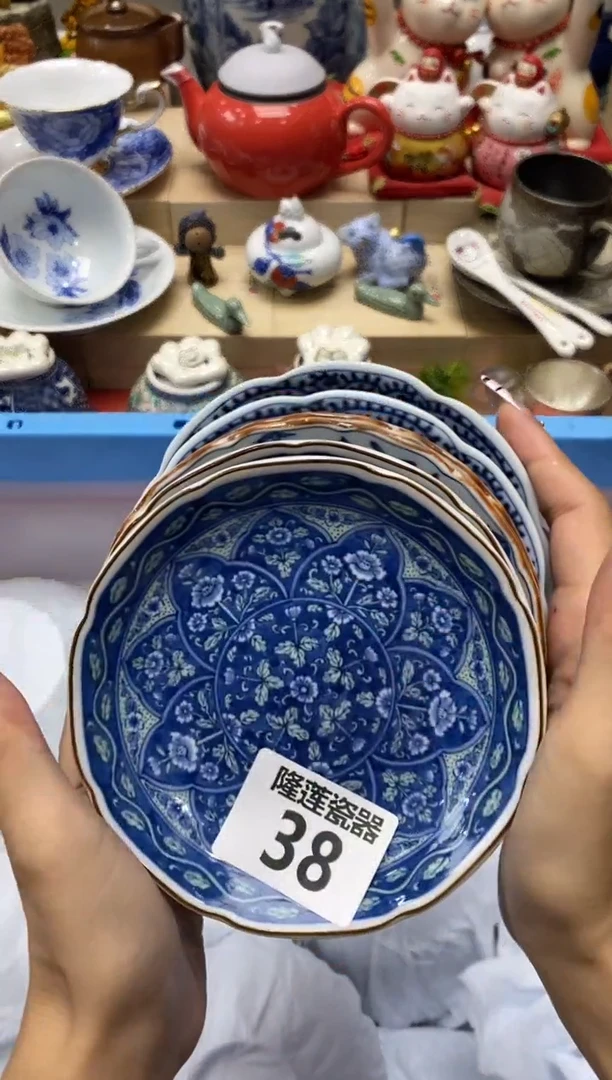 瓷片苹*姨隆莲瓷器欢迎大家