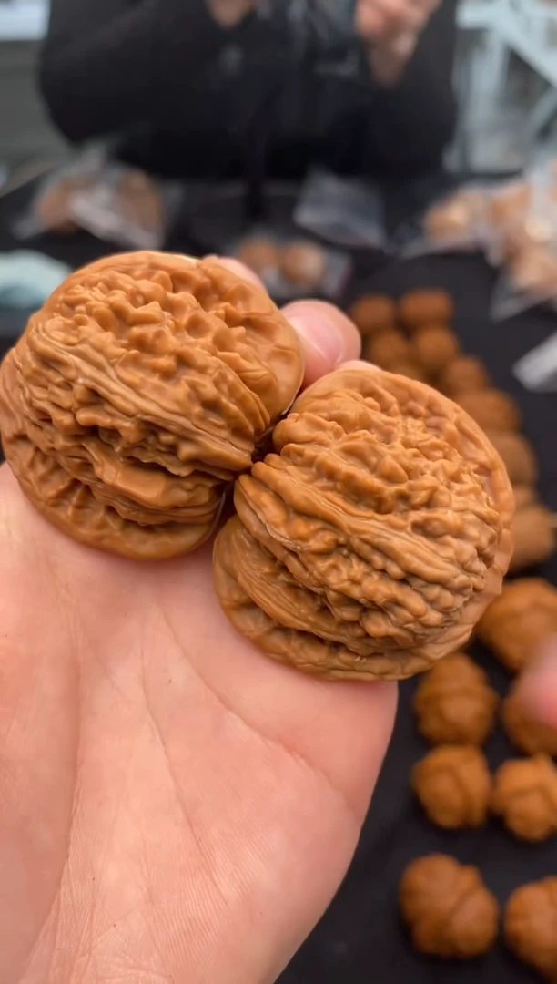 【闪购商品】文玩核桃把件四座楼41-u261