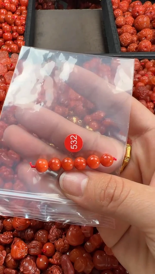 【闪购商品】南红玛瑙颈饰未镶嵌1