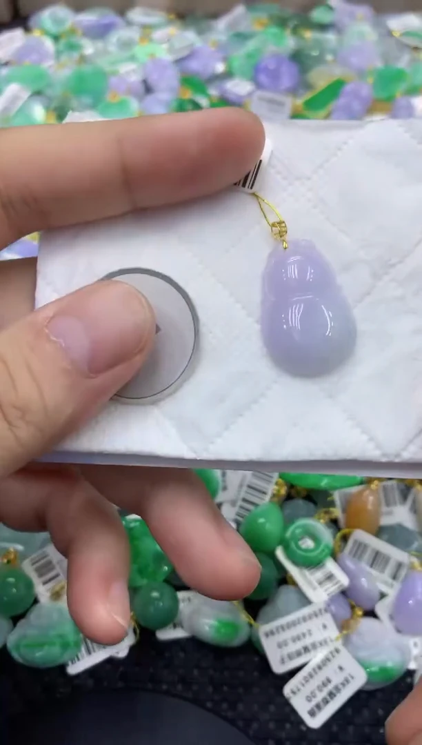 颈饰18K金镶嵌翡翠天然缅甸翡翠A货