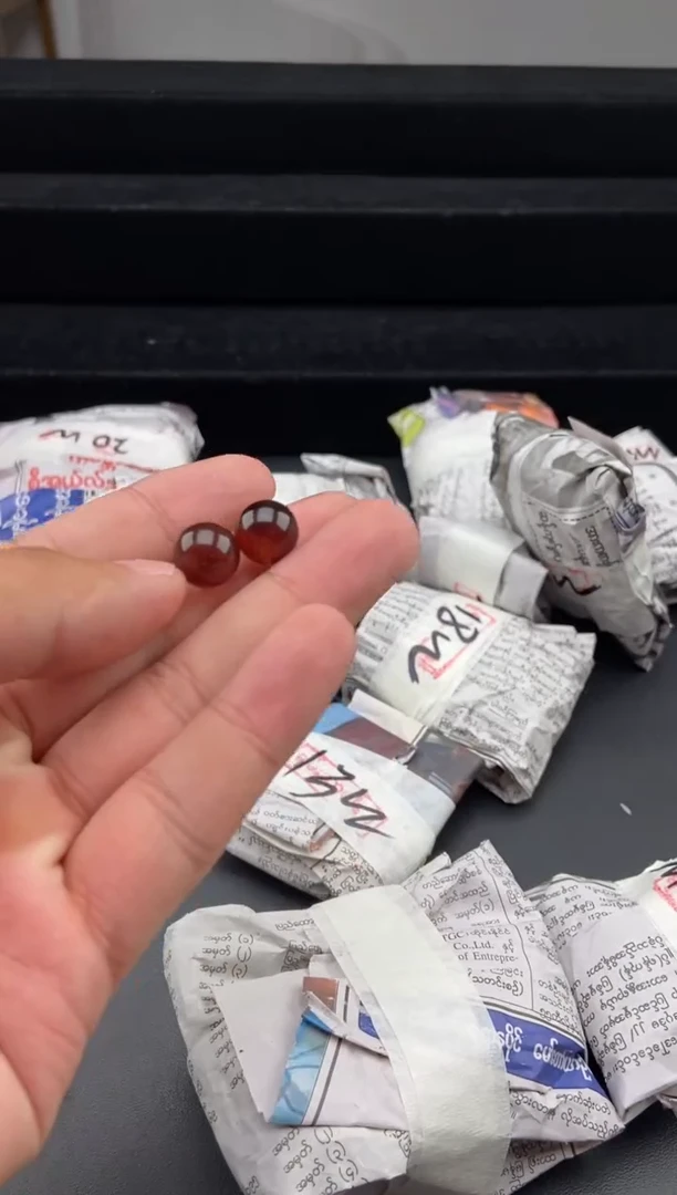 琥珀颈饰未镶嵌秋**水单珠两颗