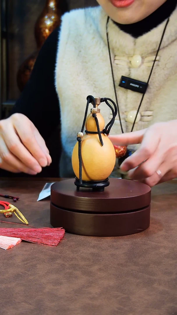 【闪购商品】256直播一物一图大漆酒葫芦送底座送挂绳