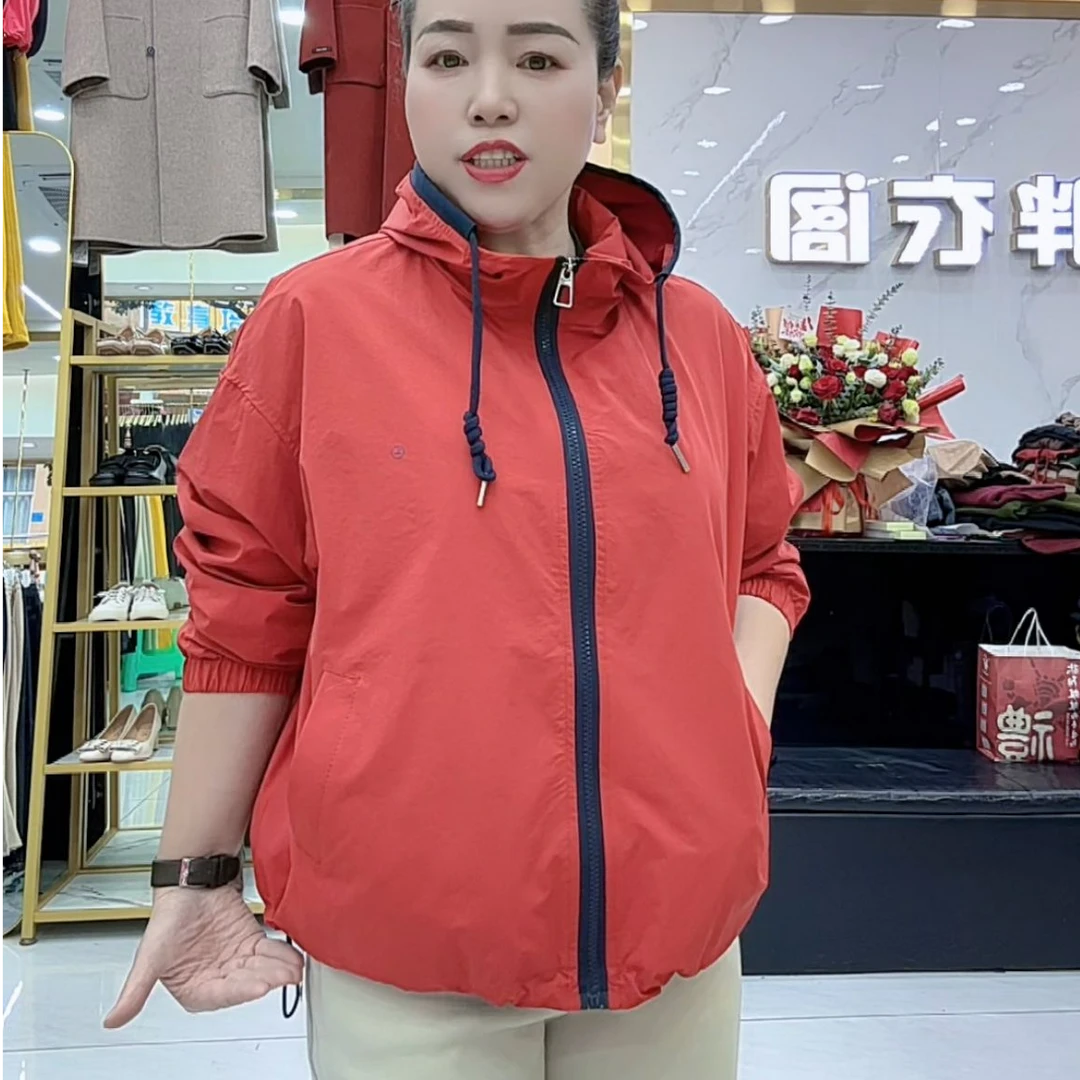 春季女士新款外套帽子衫浅色宽松时尚休闲拉链