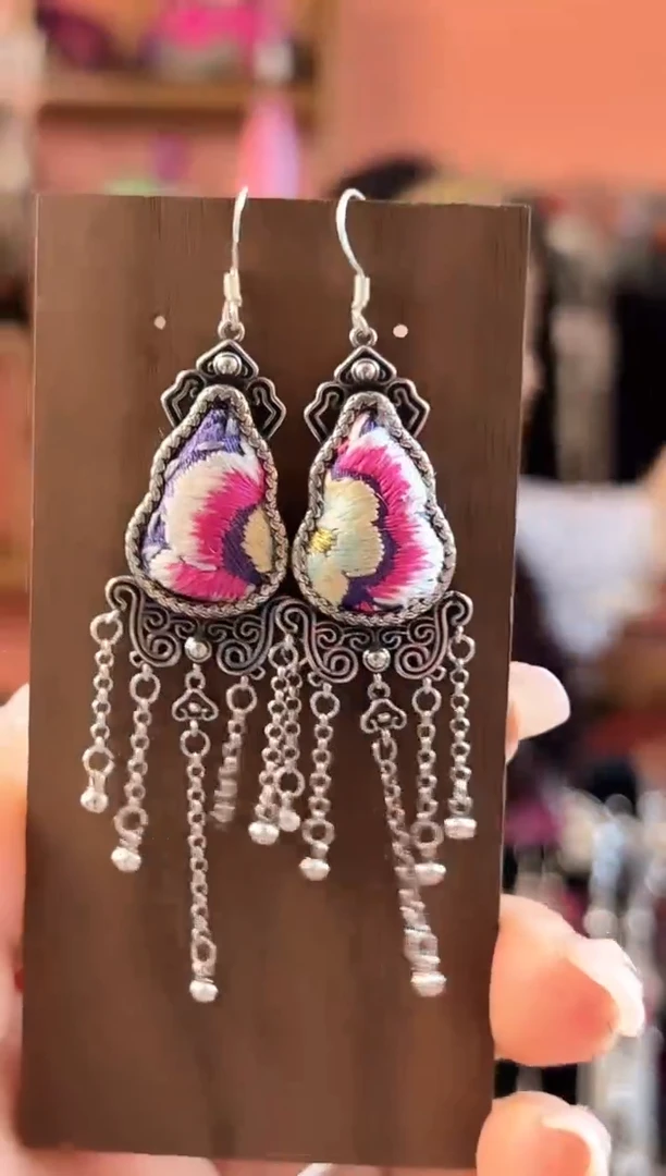 织绣民族风老绣饰品425