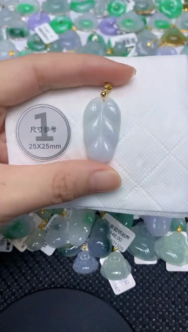 翡翠未镶嵌颈饰1111111