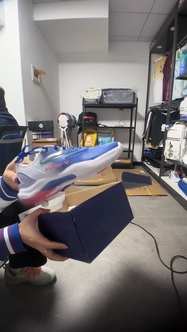 中高端球鞋 出样 捡漏 44码 108